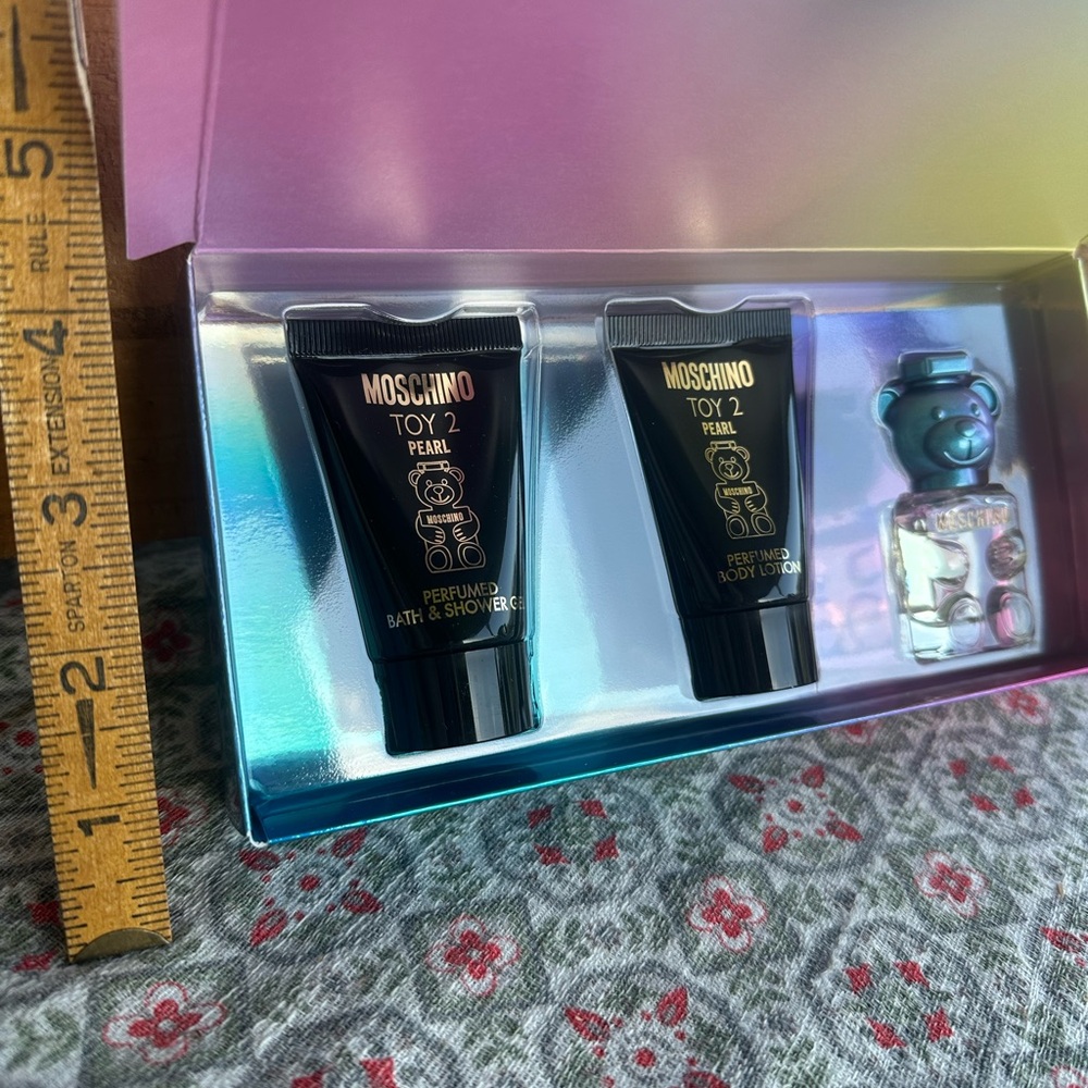 Moschino Toy 2 Pearl Skincare Set - Black and Multicolor
